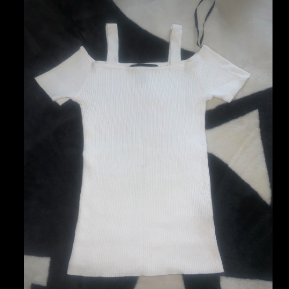 White Ribbed Knit Crop Top - Picture 2 of 4